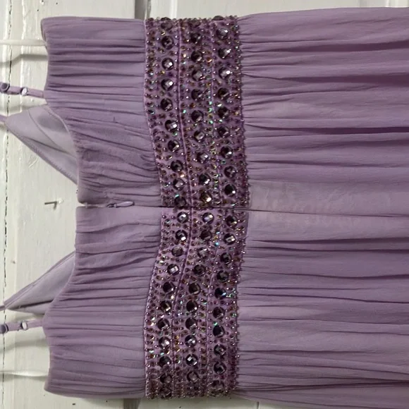 Like new !  100% silk chiffon , lilac color dress with beaded embellishments. - Picture 14 of 15